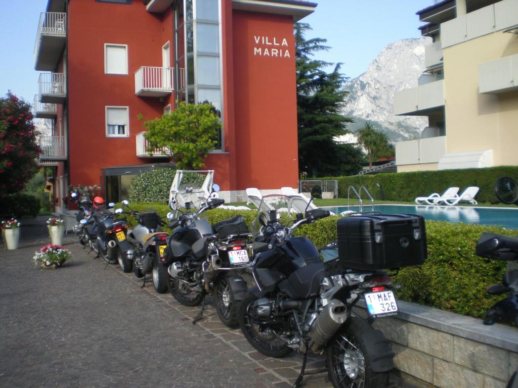 Bike & Wind Hotel Villa Maria Torbole Sul Garda Exterior foto